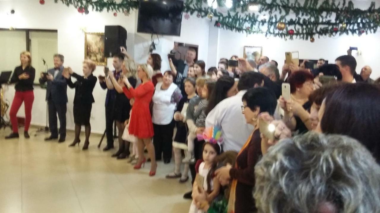 Brates Pensiunea Poiana Soarelui מראה חיצוני תמונה
