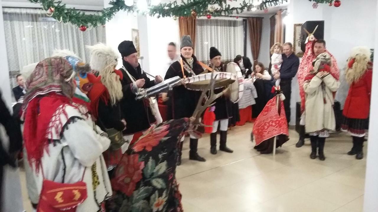Brates Pensiunea Poiana Soarelui מראה חיצוני תמונה